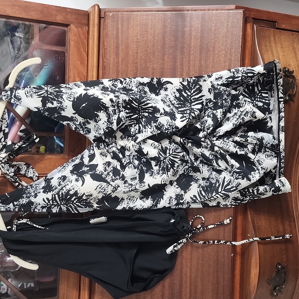 Ingear Black and White Patterned Women's Bathing Suit